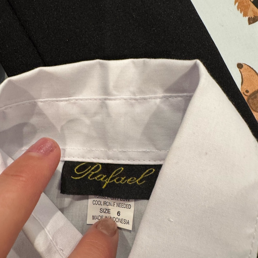 RAFAEL KID BOY 6 PIECE BLACK TUXEDO SUIT- SIZE 6. Worn 2hours. Dry Cleaned.